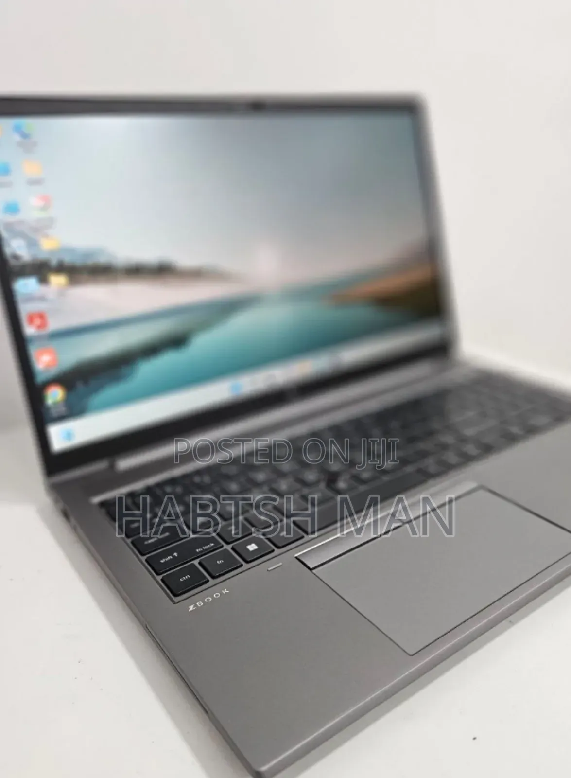 New Laptop HP ZBook Firefly G8 16GB Intel Core I7 SSD 1T