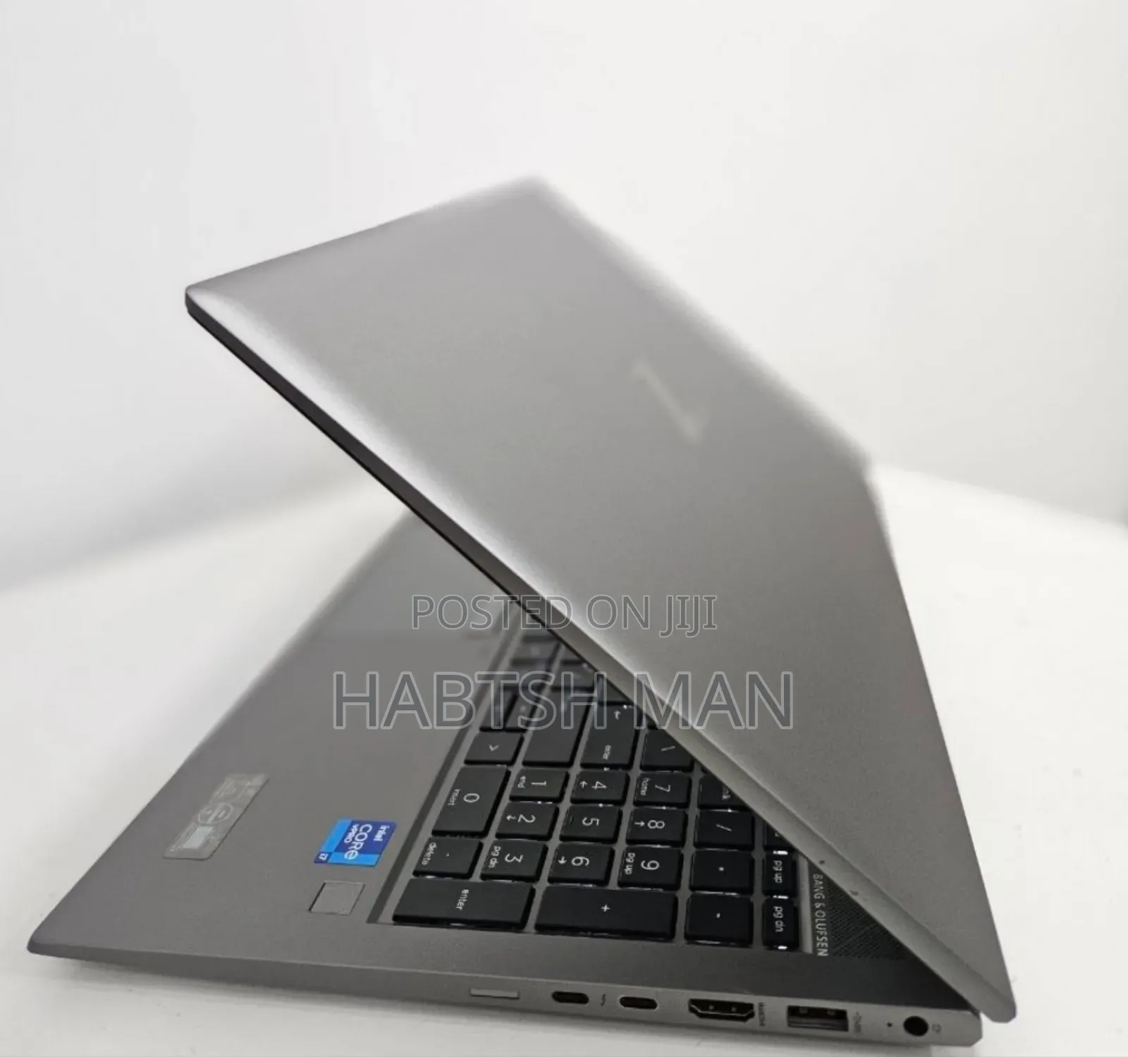 New Laptop HP ZBook Firefly G8 16GB Intel Core I7 SSD 1T