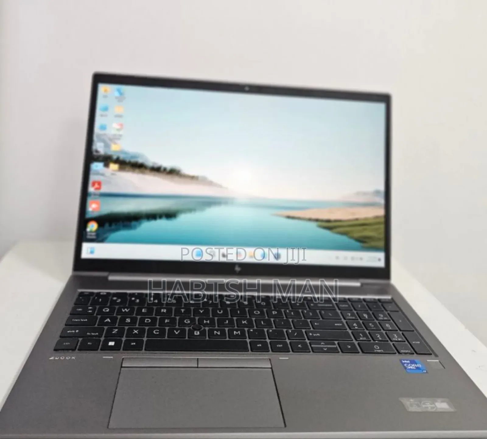 New Laptop HP ZBook Firefly G8 16GB Intel Core I7 SSD 1T