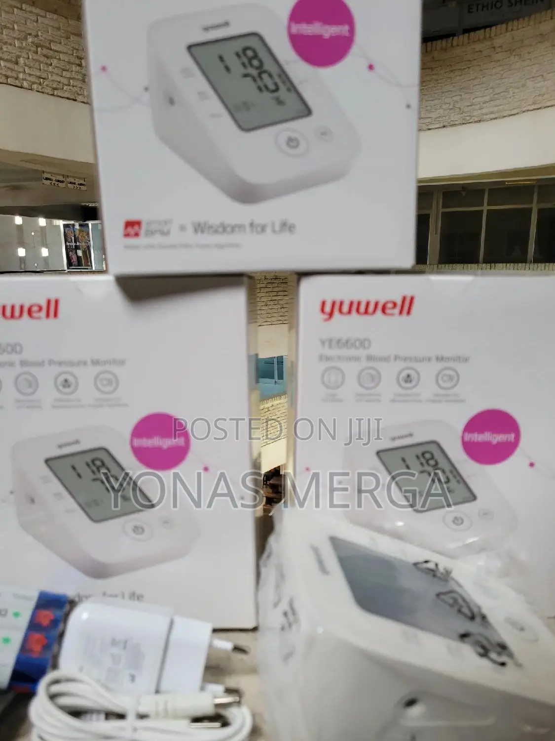 Blood Pressure Monitor罔貧bpm=Product Description/
Accurate Measurement