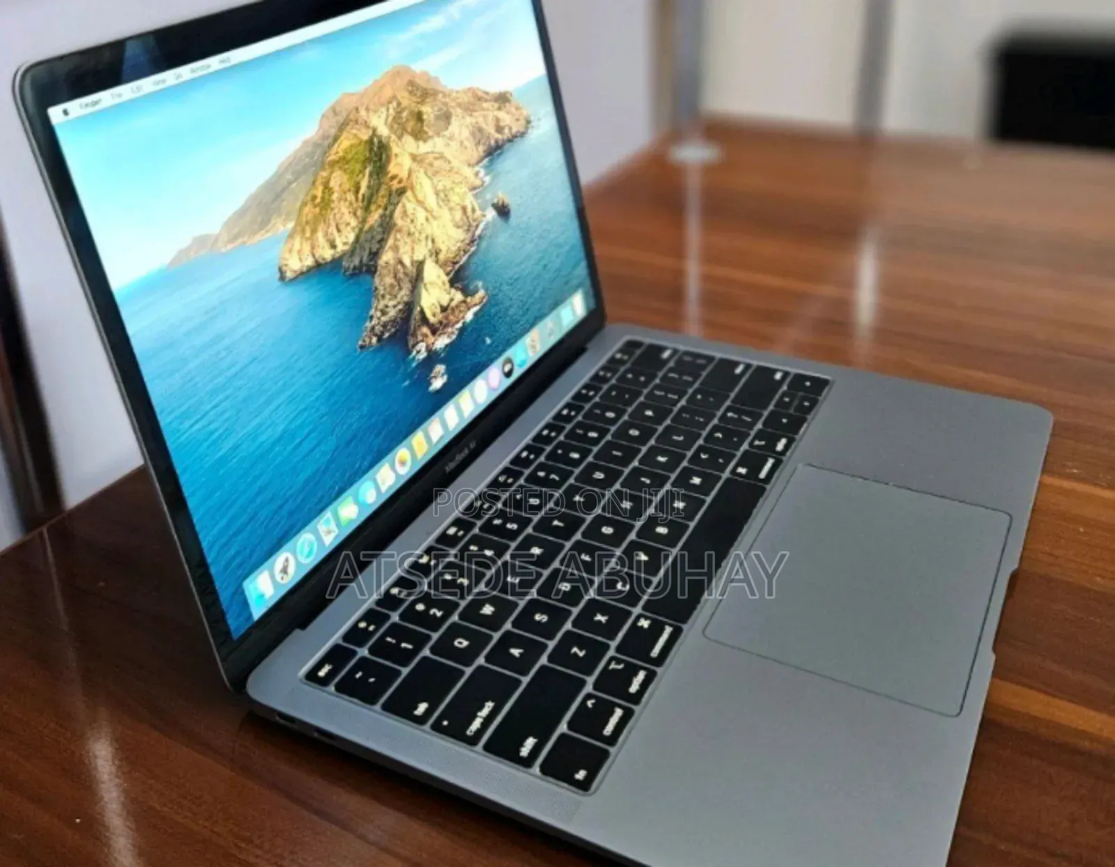 New Laptop Apple MacBook Pro 2019 8GB Intel Core I5 SSD 128GB