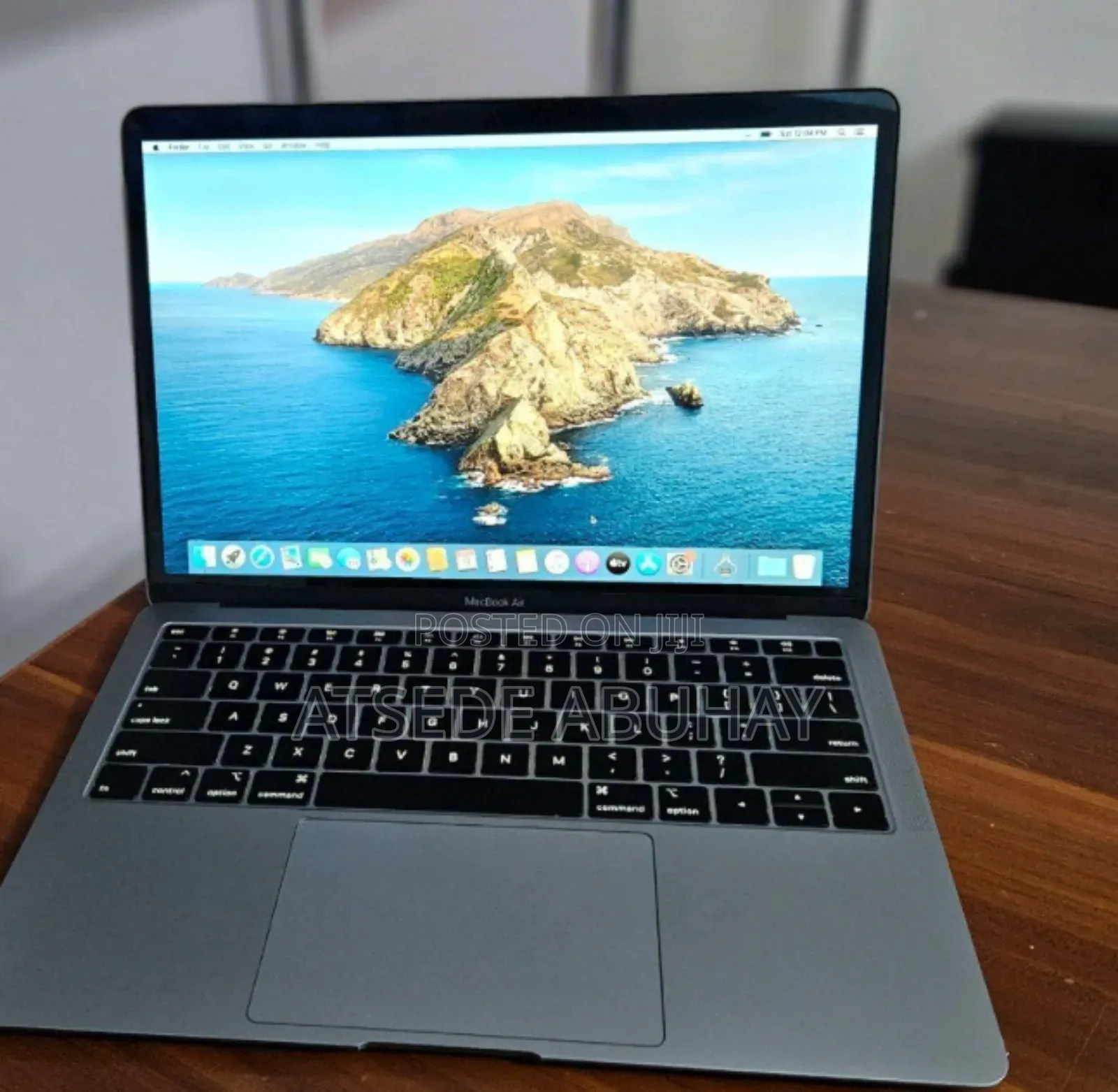 New Laptop Apple MacBook Pro 2019 8GB Intel Core I5 SSD 128GB