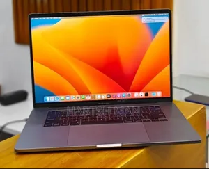 New Laptop Apple MacBook Pro 2019 32GB Intel Core I9 SSD 1T