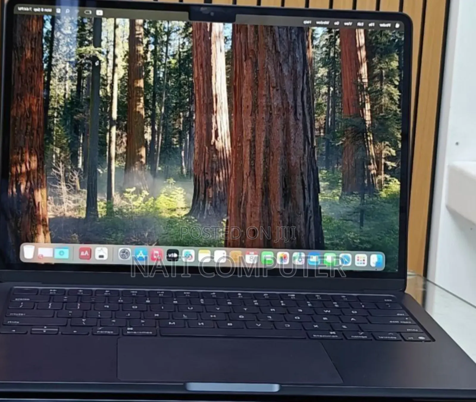 New Laptop Apple MacBook Air 2025 M4 13-Inch 16GB Apple M4 SSD 256GB