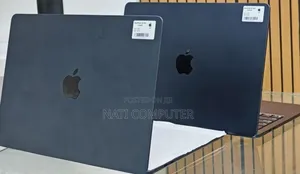 New Laptop Apple MacBook Air 2025 M4 13-Inch 16GB Apple M4 SSD 256GB