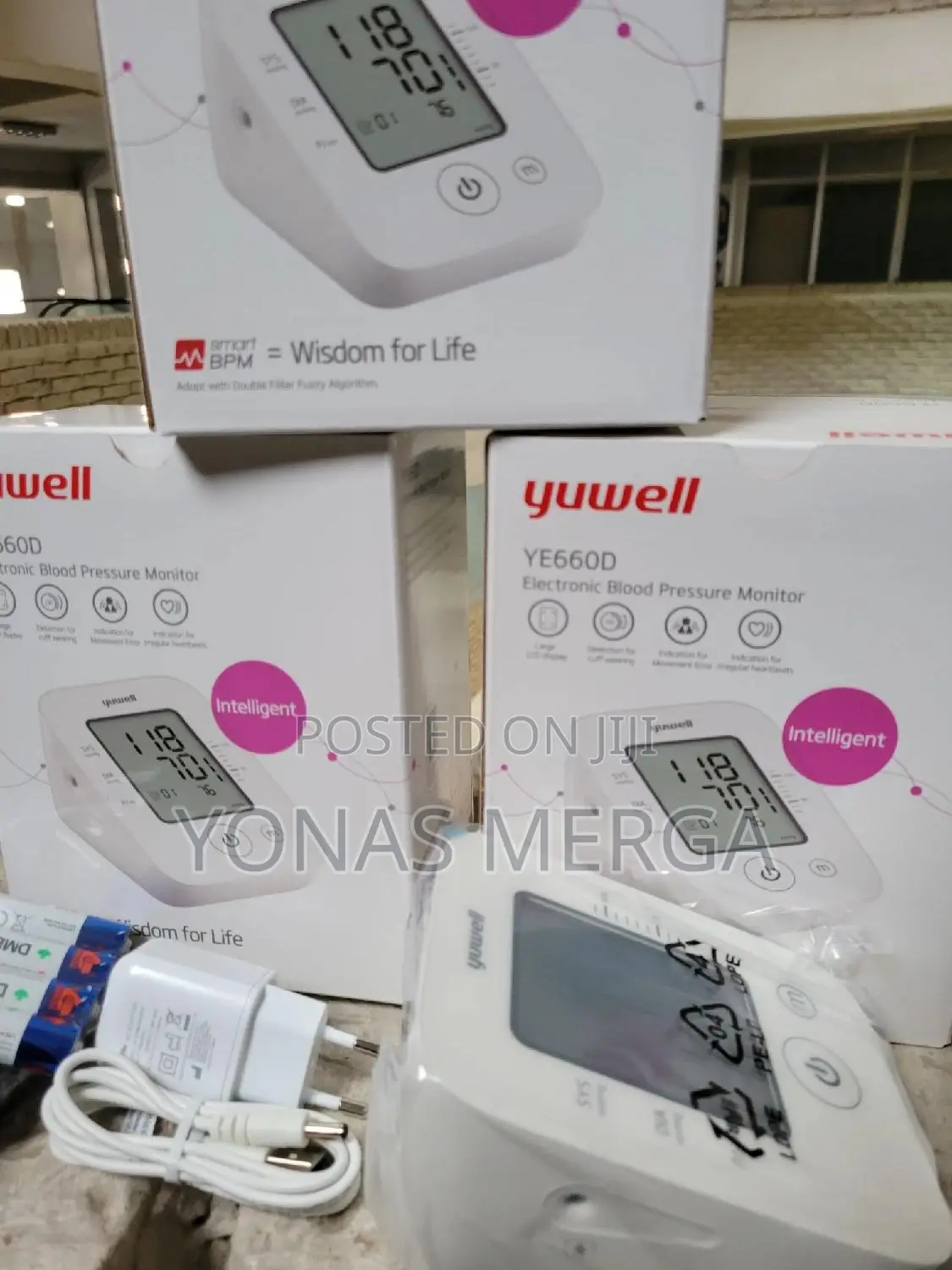 Blood Pressure Monitor用爻anyone to Check Their Blood Pressure at Home.