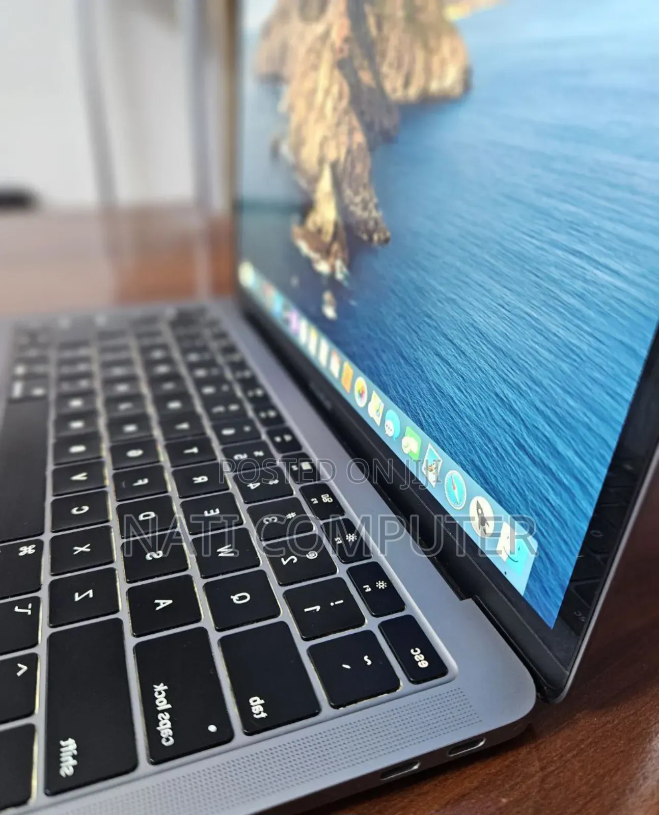 New Laptop Apple MacBook Pro 2019 8GB Intel Core I5 SSD 128GB