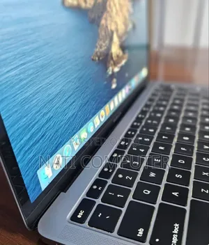 New Laptop Apple MacBook Pro 2019 8GB Intel Core I5 SSD 128GB
