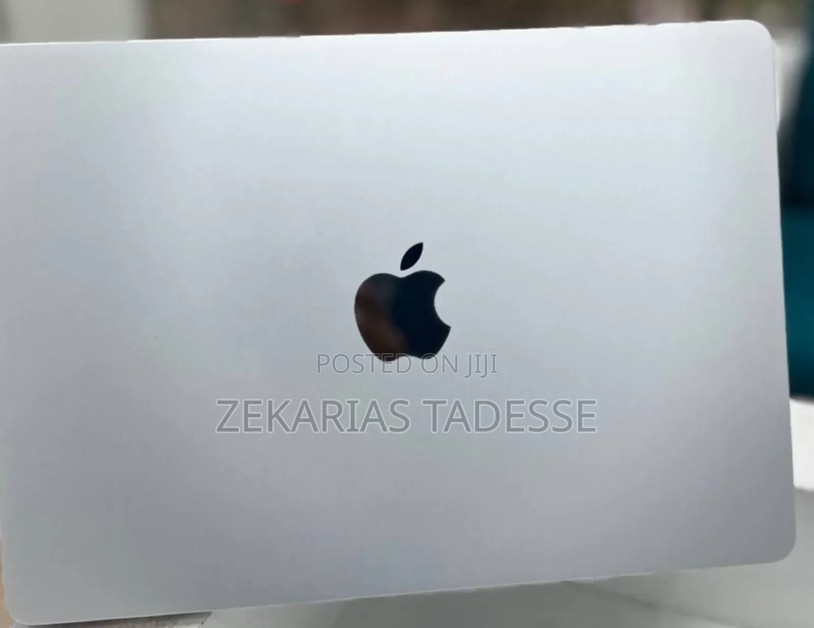 New Laptop Apple MacBook Air 2022 M2 8GB Apple M2 SSD 256GB