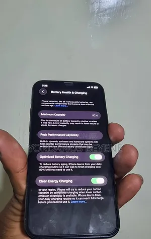 Photo - Apple iPhone 11 Pro 64 GB Black