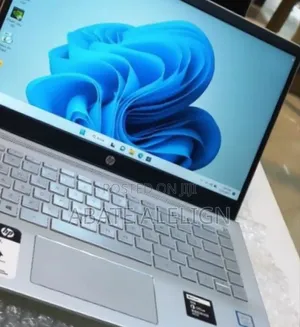 New Laptop HP Pavilion 14 8GB Intel Core i5 SSD 256GB