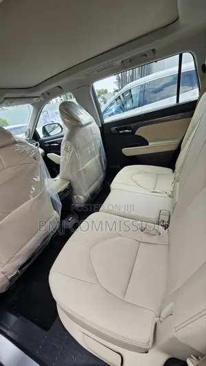 New Toyota Highlander Hybrid Limited 2024 Silver