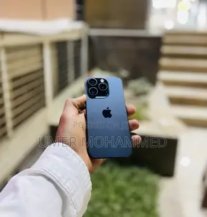 Photo - Apple iPhone 15 Pro 128 GB Blue