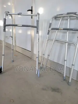 Photo - Walker号雙maximum Strength, Safety and Support Up to 150 Kgs瘢製walker