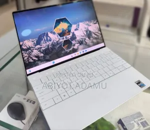 New Laptop Dell XPS 13 32GB Intel Core I7 SSD 512GB