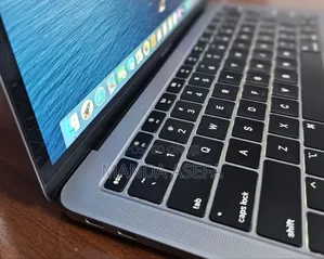 New Laptop Apple MacBook Pro 2019 8GB Intel Core I5 SSD 128GB