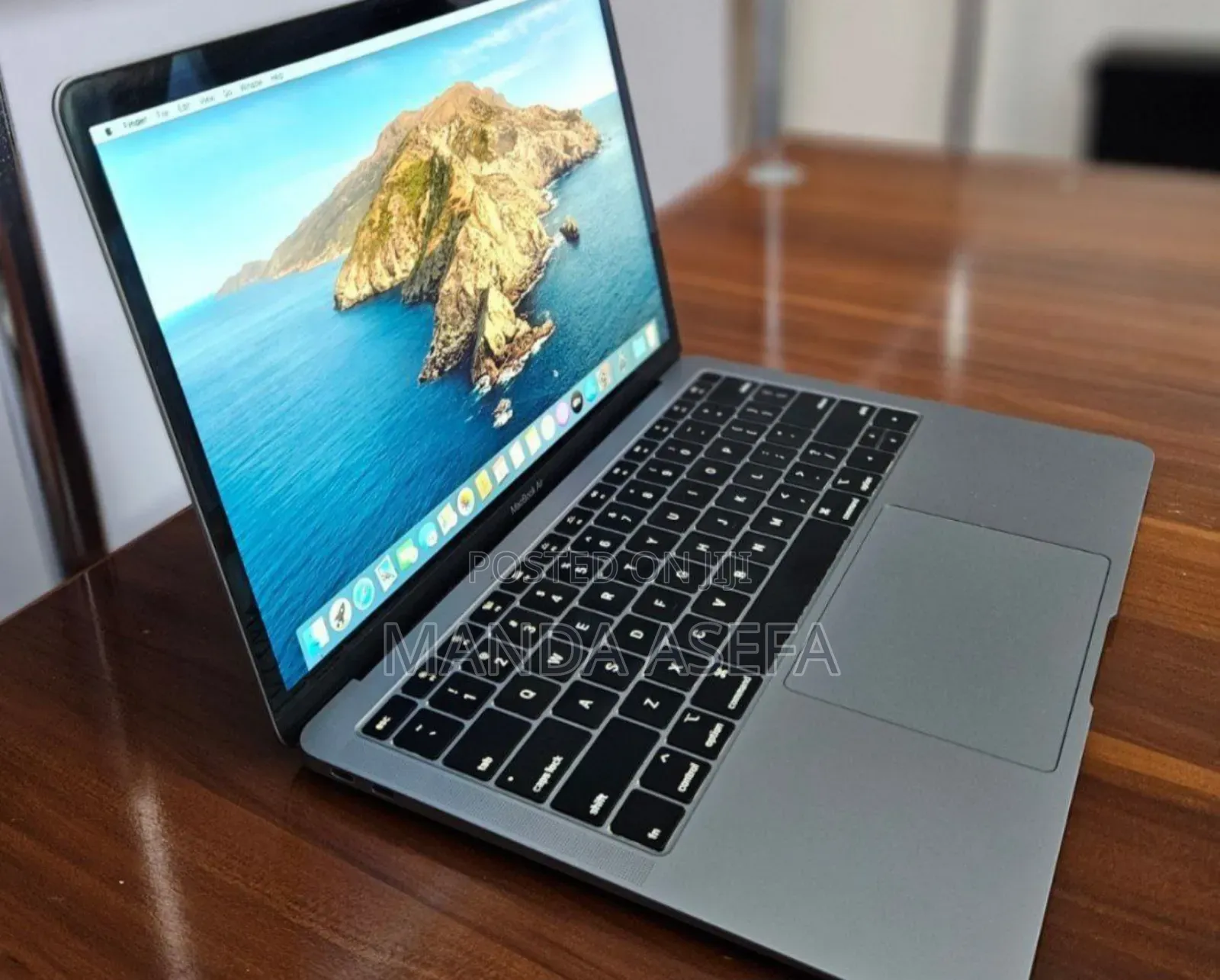New Laptop Apple MacBook Pro 2019 8GB Intel Core I5 SSD 128GB