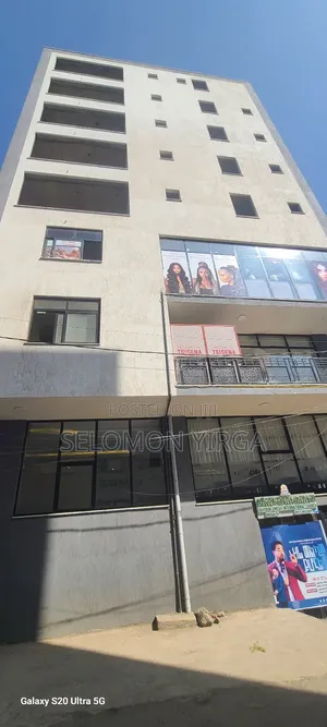 20bdrm House in Adis Ababa, Bole for sale