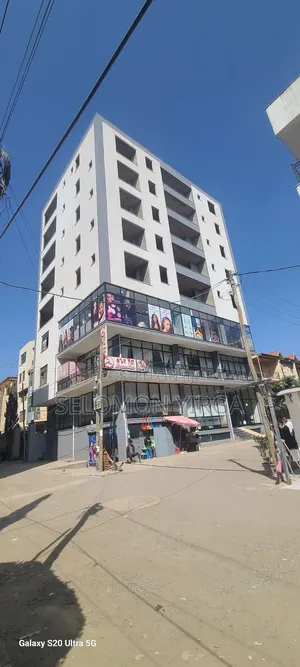 20bdrm House in Adis Ababa, Bole for sale