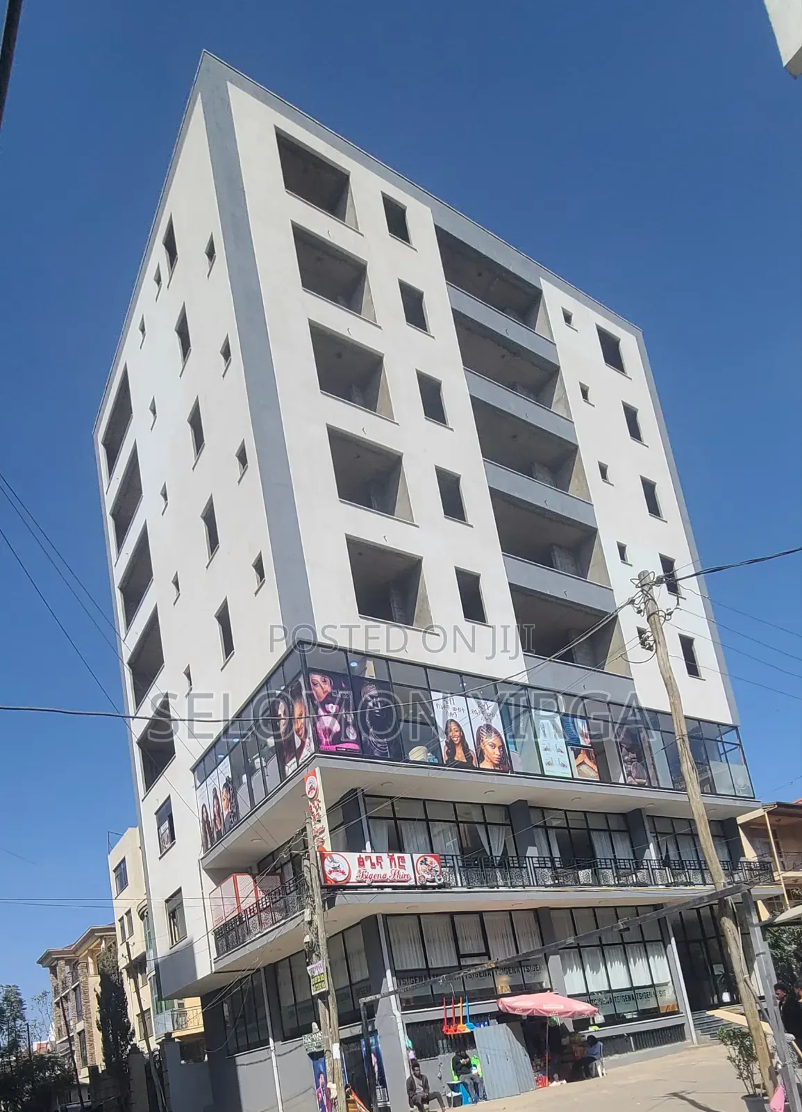 20bdrm House in Adis Ababa, Bole for sale