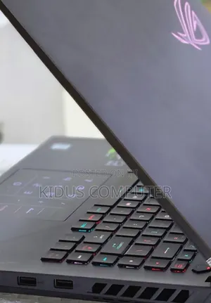 New Laptop Asus ROG Strix G15 16GB Intel Core I9 SSD 1T