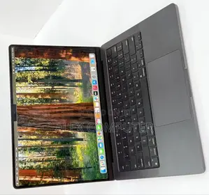 New Laptop Apple MacBook Pro 18GB Apple M3 SSD 1T