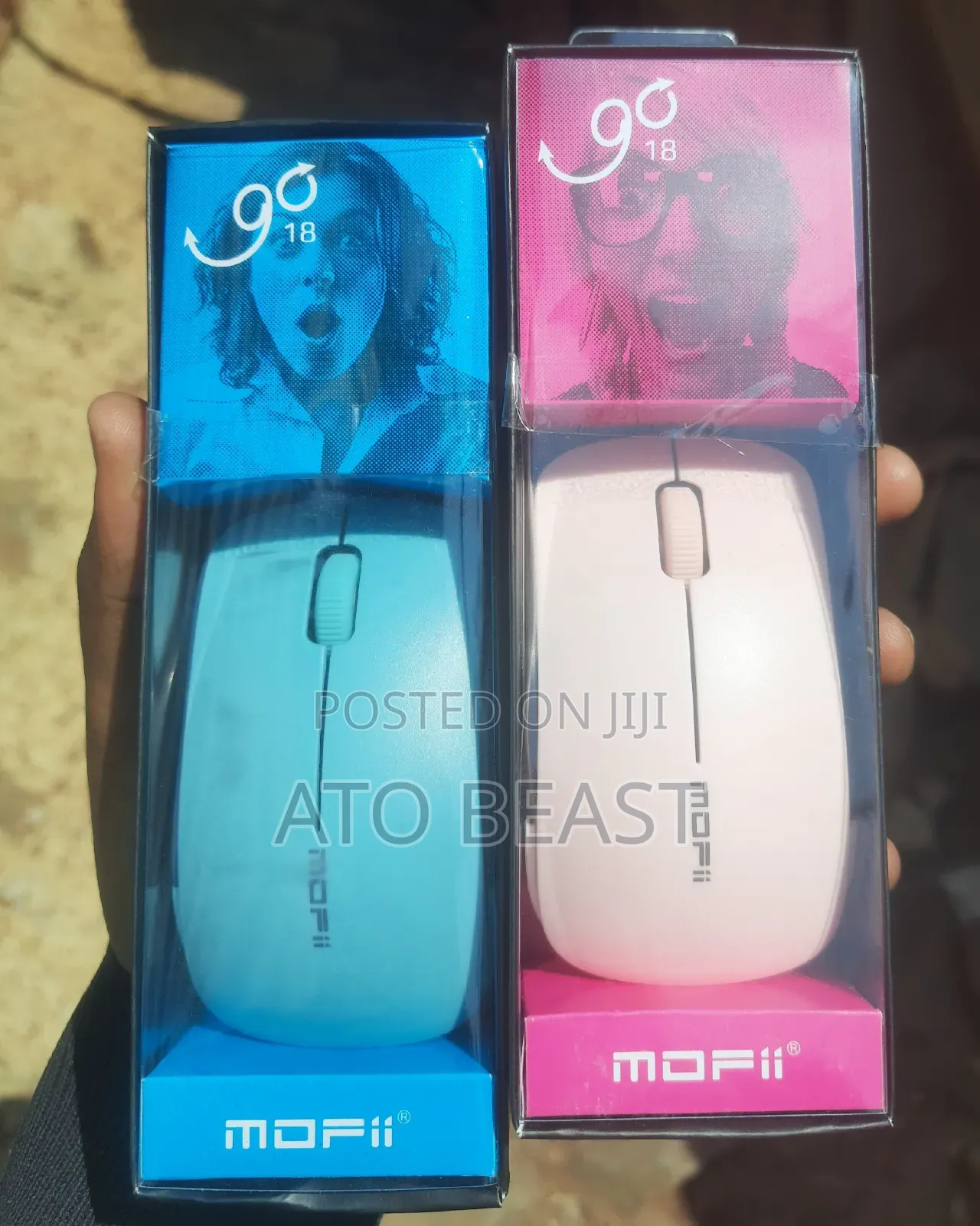 Mofii Go18 Wireless Mouse in a Light Blue and Pink Color