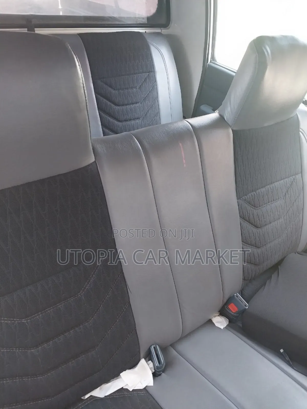 Toyota Hilux 1989 White