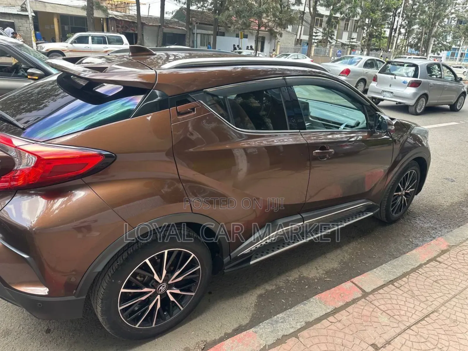 Toyota C-HR 2017 Brown
