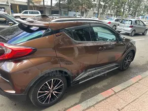 Toyota C-HR 2017 Brown