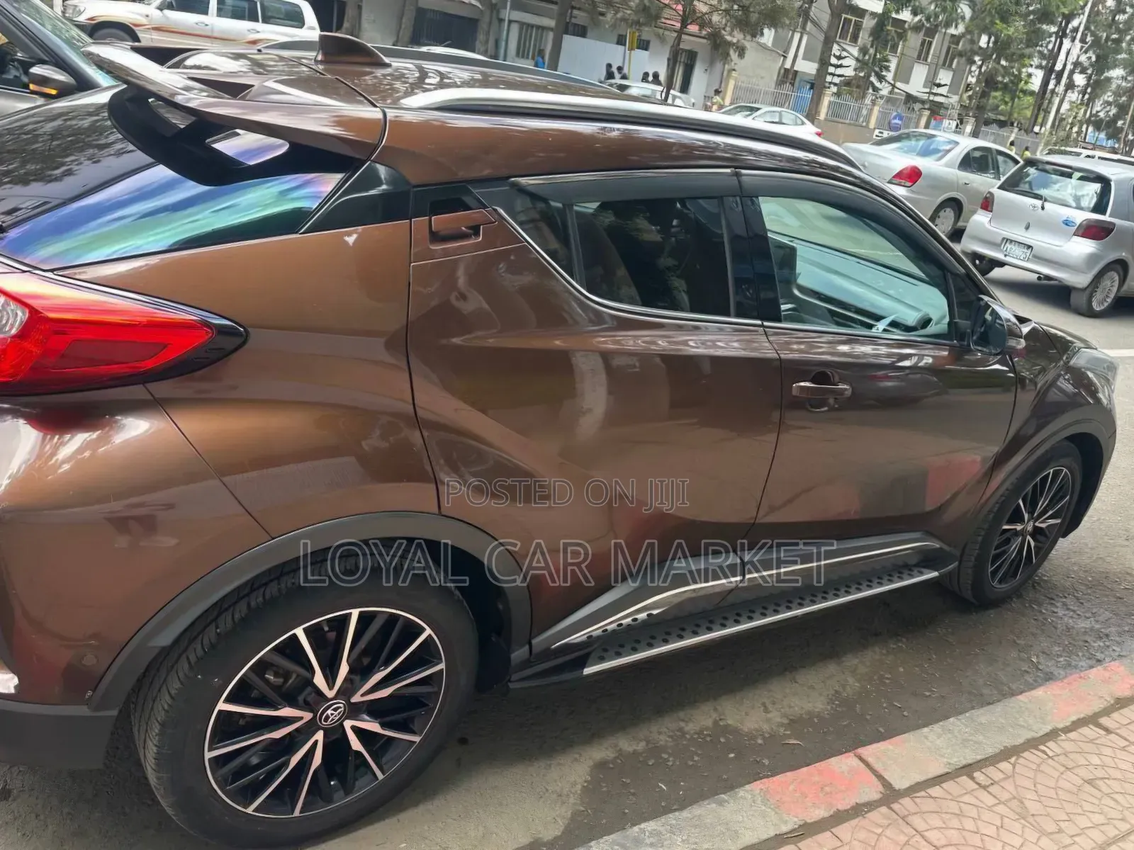 Toyota C-HR 2017 Brown