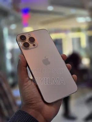 Photo - Apple iPhone 13 Pro Max 256 GB Gold
