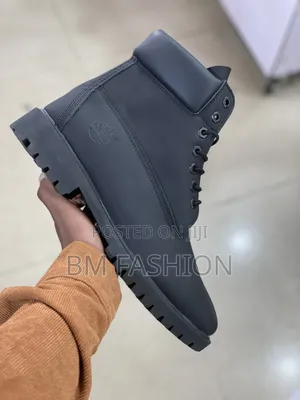 Timberland 6-Inch Men's Classic Shoes in Triple Black