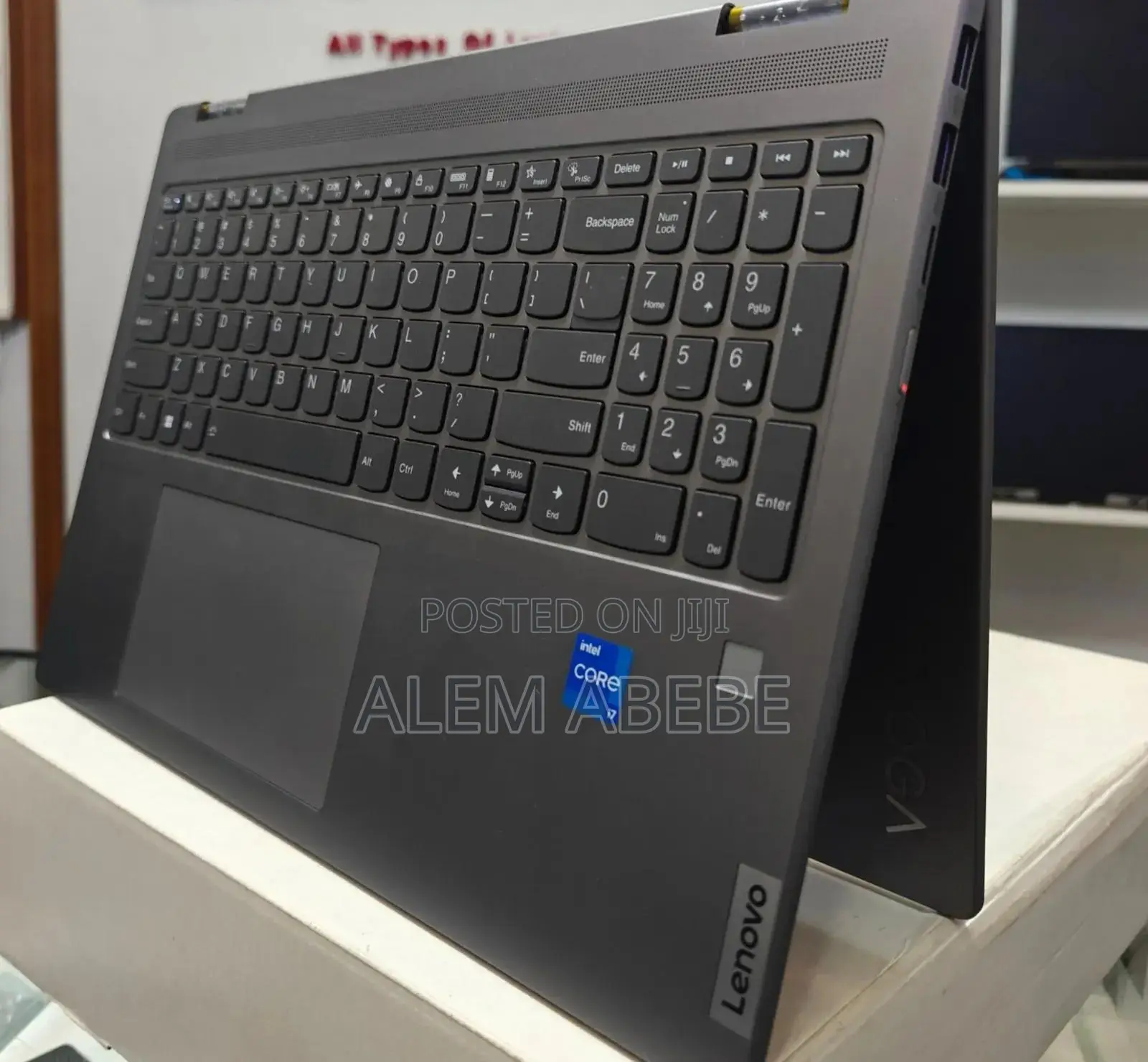 New Laptop Lenovo Yoga 7 15ITL5 16GB Intel Core I7 SSD 512GB