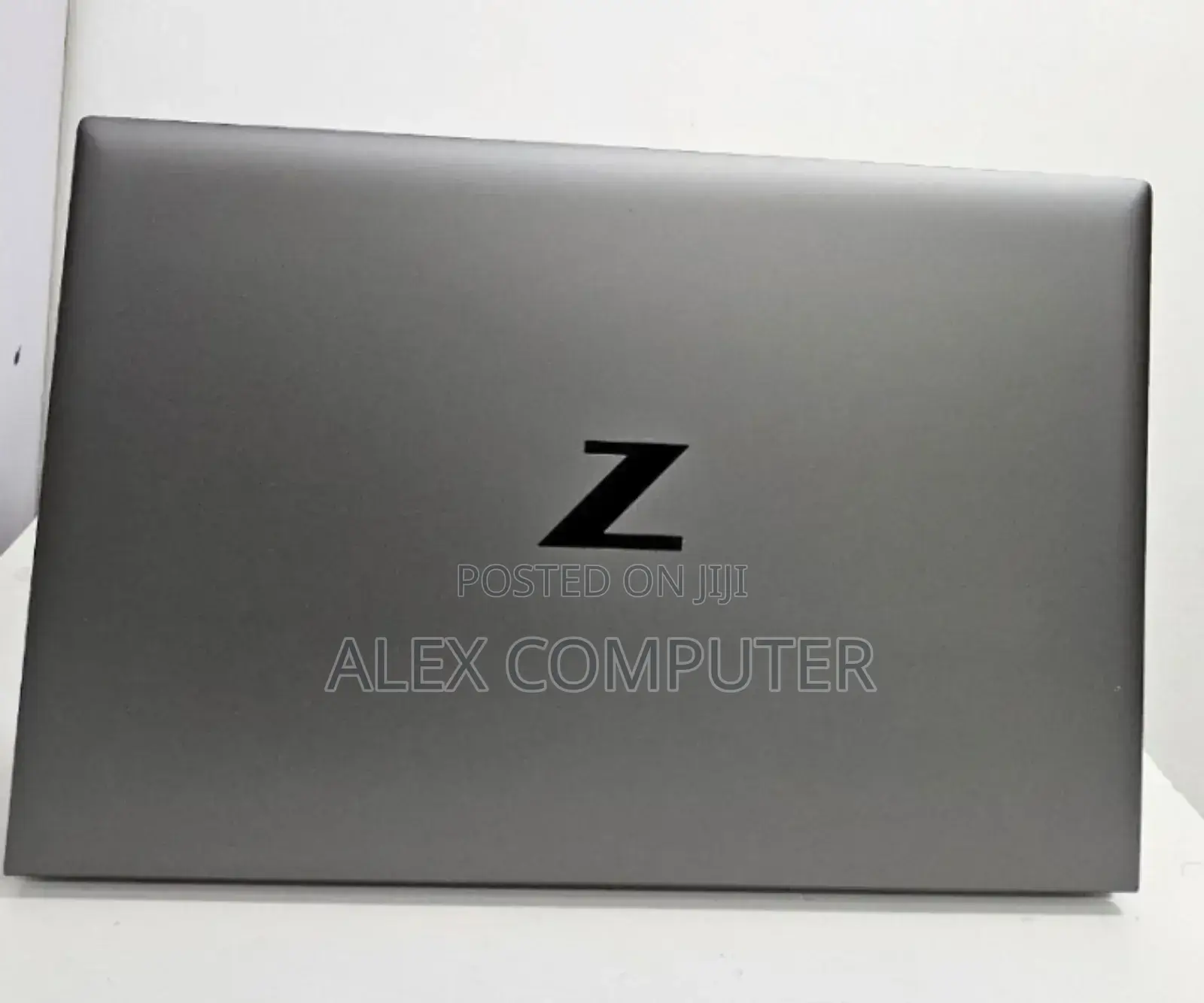 New Laptop HP ZBook Firefly G8 16GB Intel Core I7 SSD 1T