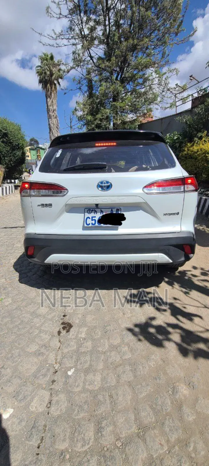 Toyota Corolla Cross Hybrid 2024 White