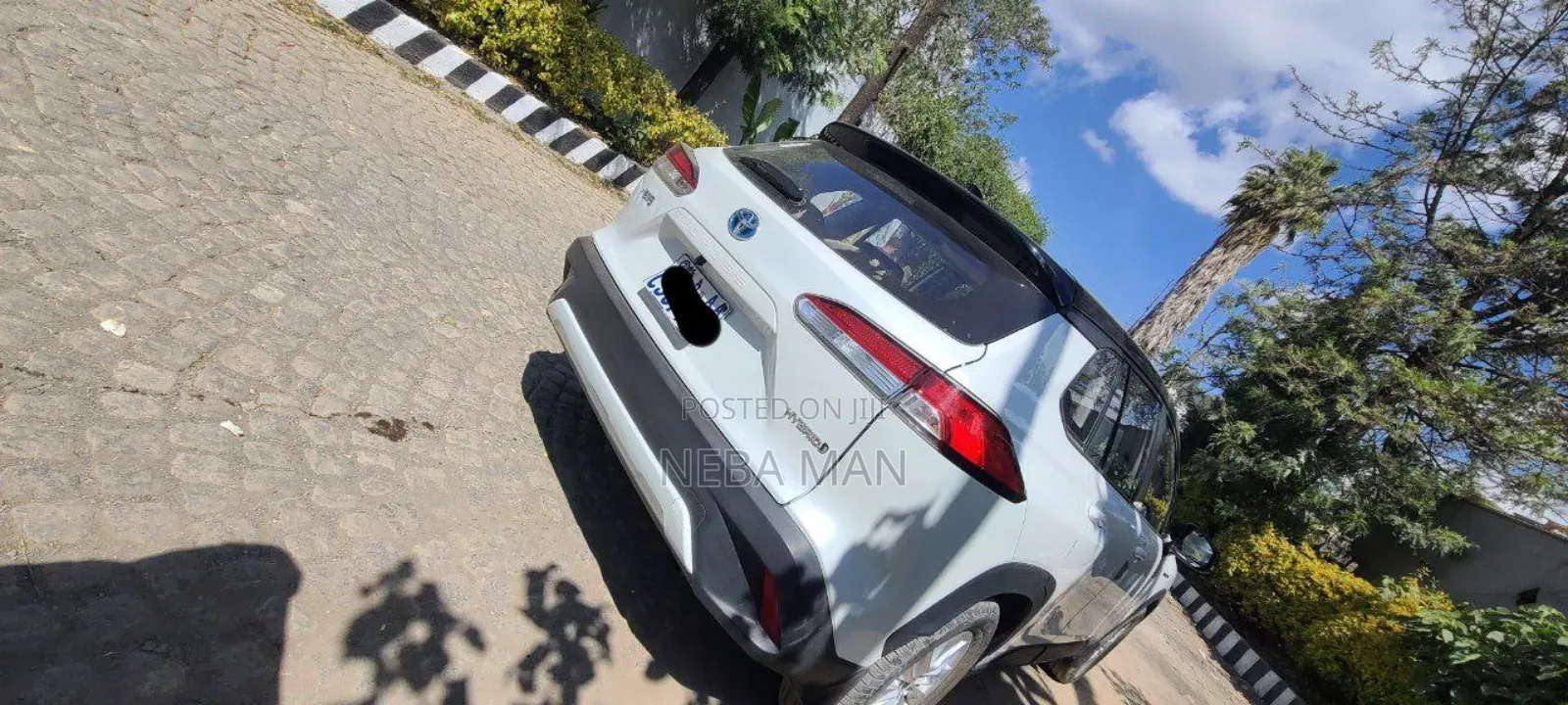 Toyota Corolla Cross Hybrid 2024 White