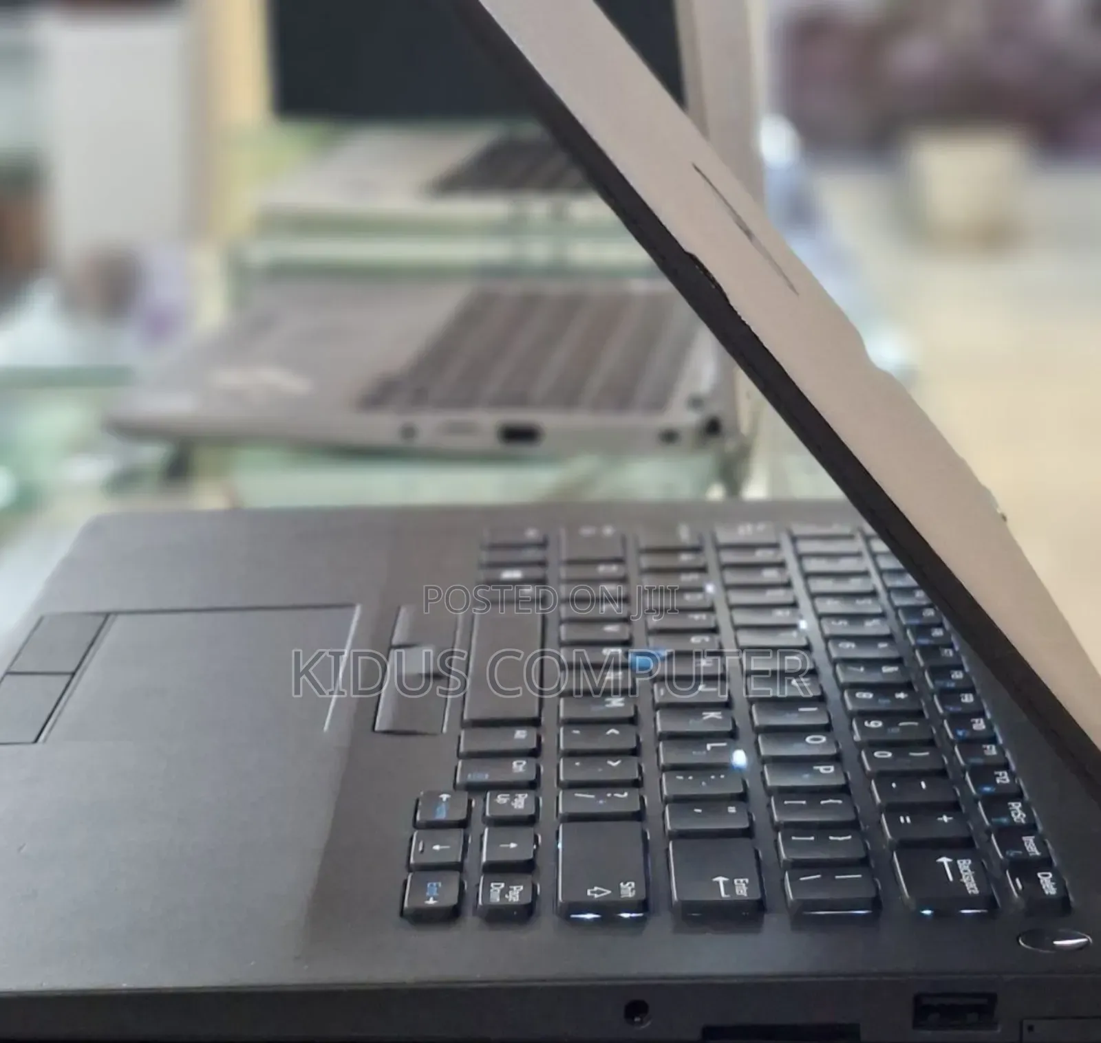 New Laptop Dell Precision 5540 8GB Intel Core I5 SSD 256GB