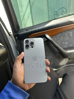 New Apple iPhone 15 Pro Max 256 GB Silver