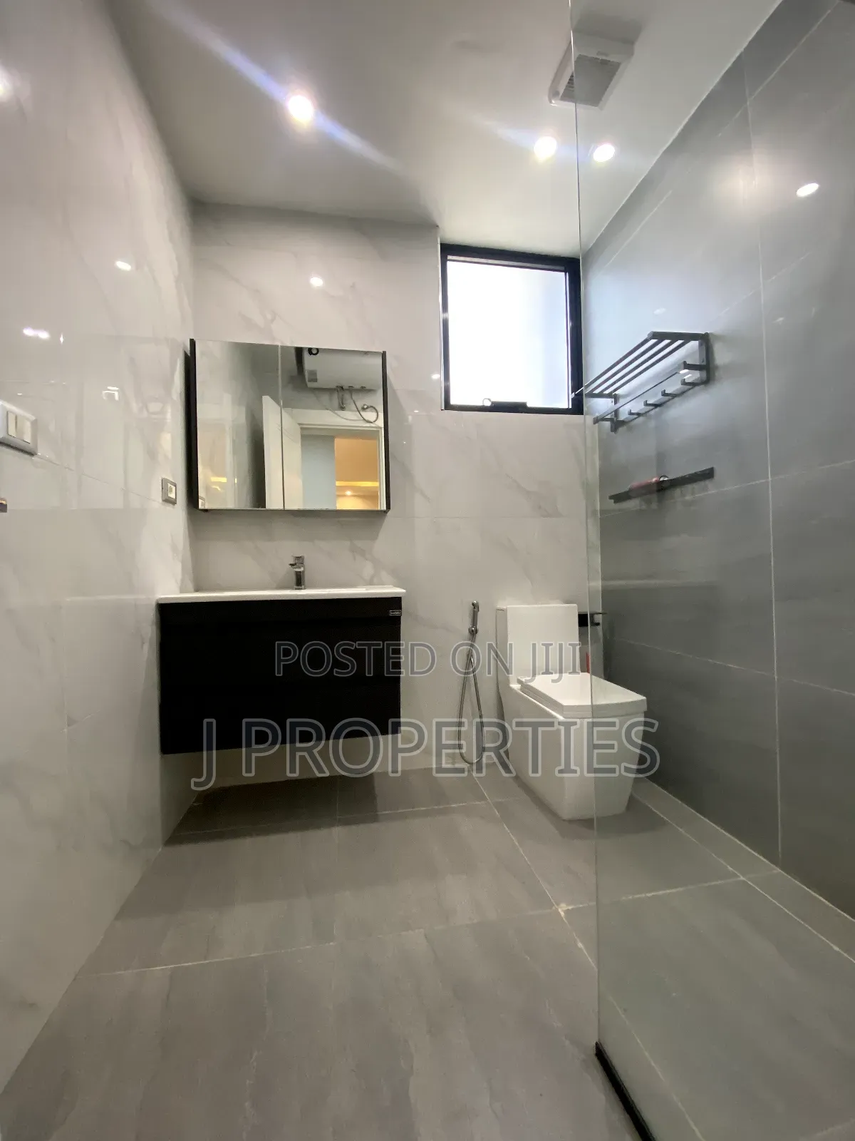 Furnished 3bdrm Apartment in Kirkos for rent