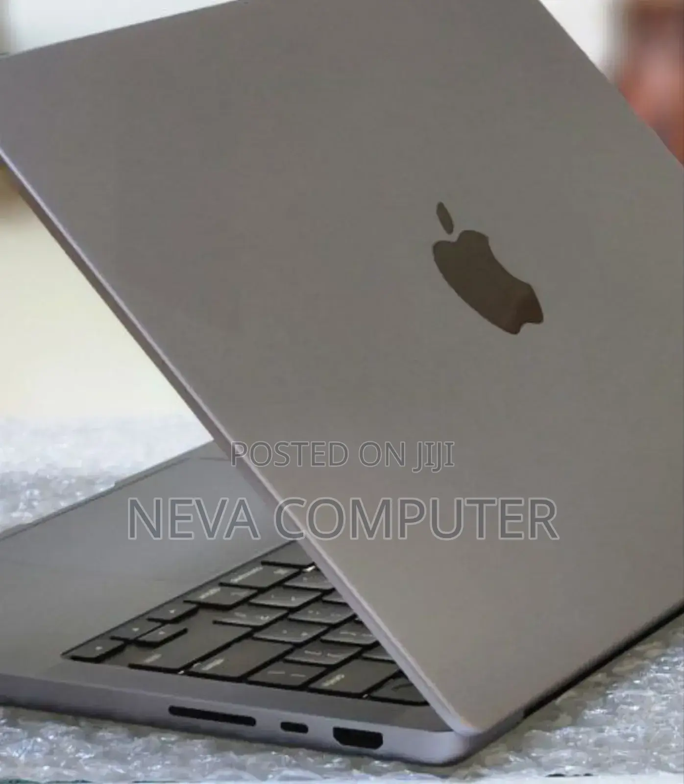 New Laptop Apple MacBook Pro M1 32GB Apple M1 Pro SSD 512GB