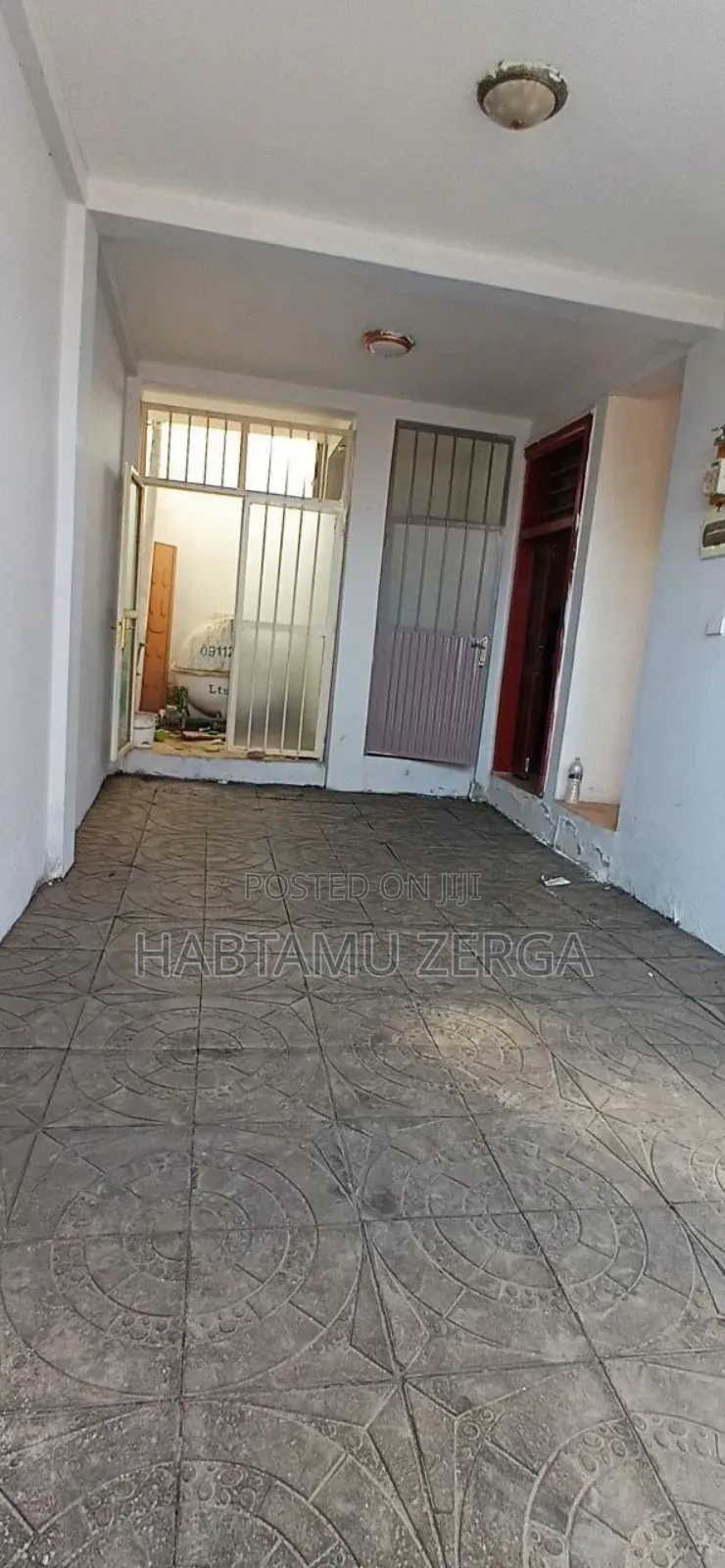 Furnished 4bdrm House in Yeka for sale