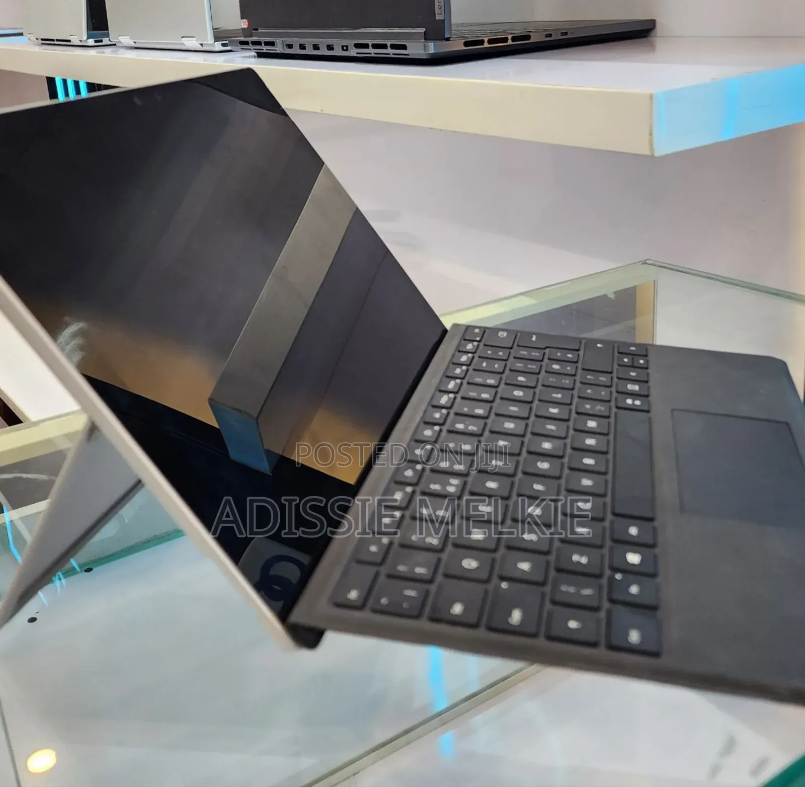 New Laptop Microsoft Surface Pro 7 8GB Intel Core I5 SSD 256GB