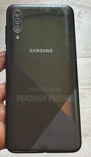 Photo - Samsung Galaxy A30s 128 GB Black