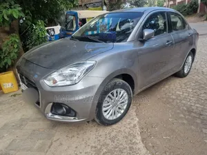 Photo - New Suzuki Dzire 2022 Silver
