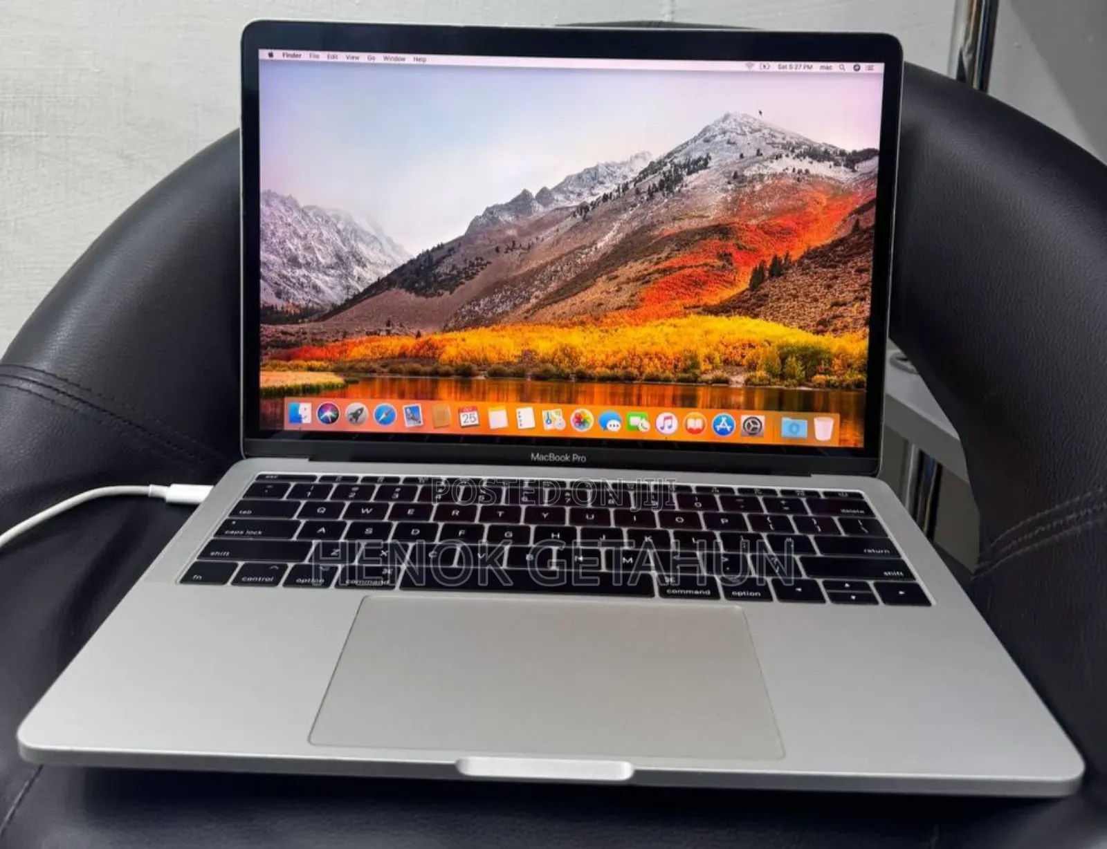 New Laptop Apple MacBook Pro 2017 8GB Intel Core I5 SSD 128GB