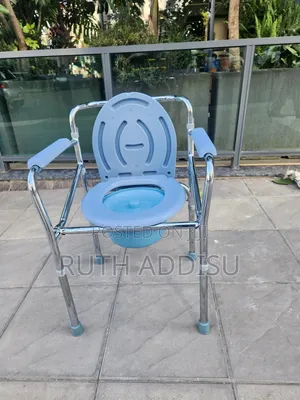 Photo - Commode Chair輕微toilet Chair奔馳commode Chair者的commode Chair堥我toilet Chai