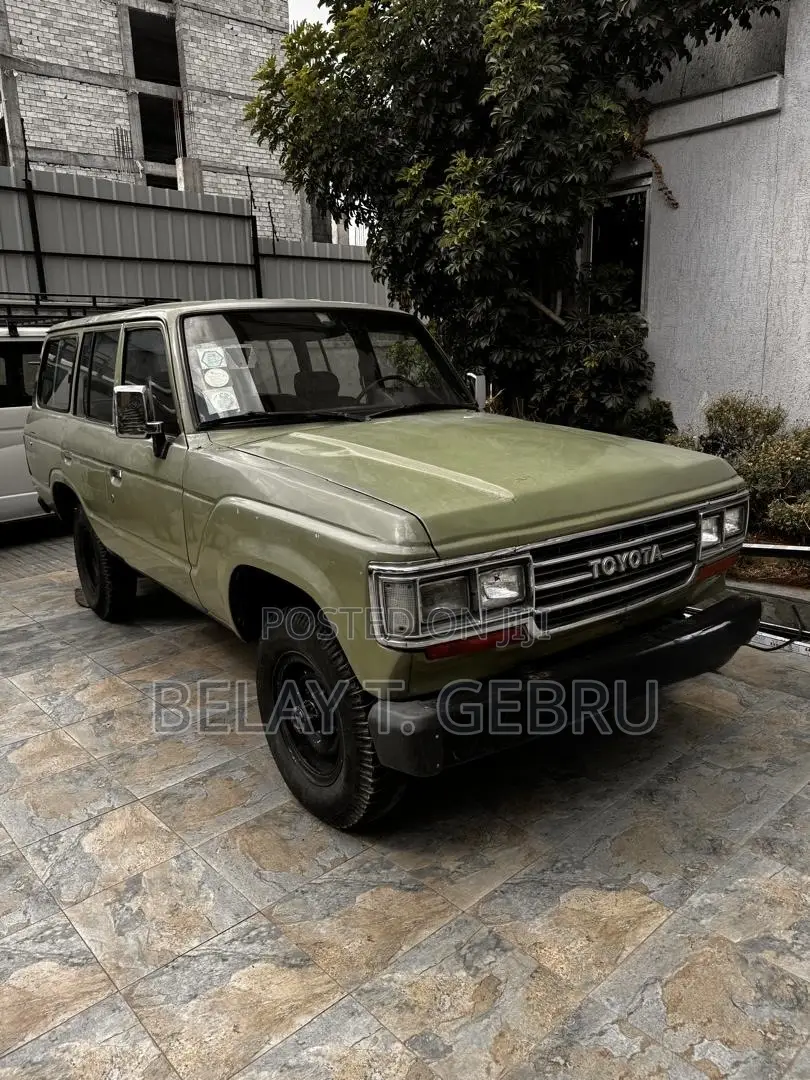 Toyota Land Cruiser 1983 Green