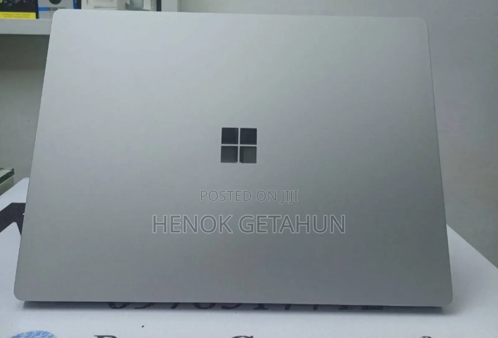 New Laptop Microsoft Surface Laptop 4 8GB AMD Ryzen 7 SSD 256GB