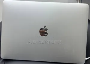 New Laptop Apple MacBook Pro 2017 8GB Intel Core I5 SSD 128GB